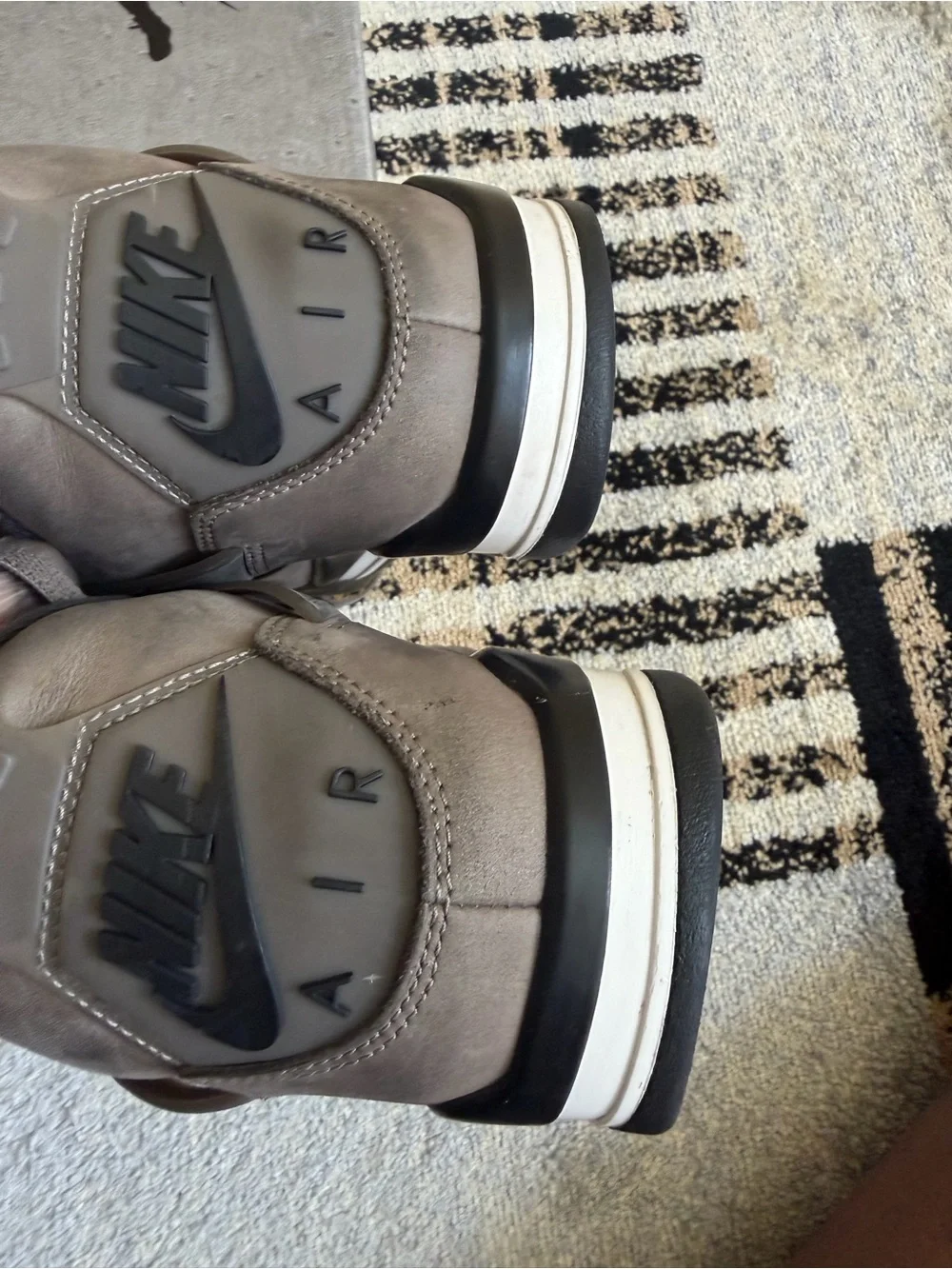 Aire Jordan 4 Retro cave stone/ Black-Fantom